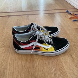 Old Skool Flame Vans Size 7 Men’s 8.5 Women’s